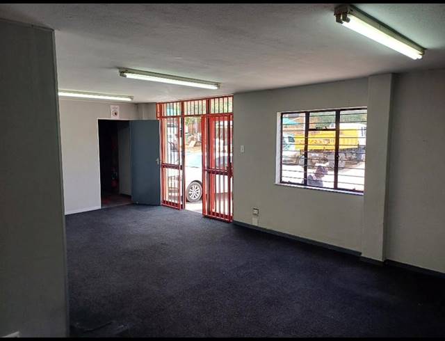 INDUSTRIAL PROPERTY TO RENT IN SAMRAND BUSINESS PARK